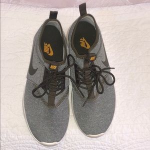 Super cute and comfy Nike sneakers